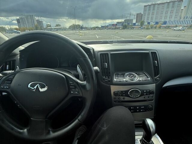 Инфинити G25 2010 в Киеве на Automoto.ua Белый Инфинити G25, объемом двигателя 2.5 л и пробегом 229 тыс. км за 9700 $, фото 13 на Automoto.ua