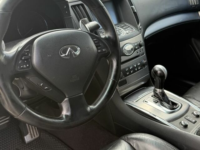 Инфинити G25 2010 в Киеве на Automoto.ua Белый Инфинити G25, объемом двигателя 2.5 л и пробегом 229 тыс. км за 9700 $, фото 11 на Automoto.ua