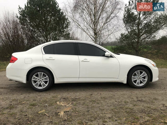 Білий Інфініті G25, об'ємом двигуна 2.5 л та пробігом 186 тис. км за 10800 $, фото 17 на Automoto.ua