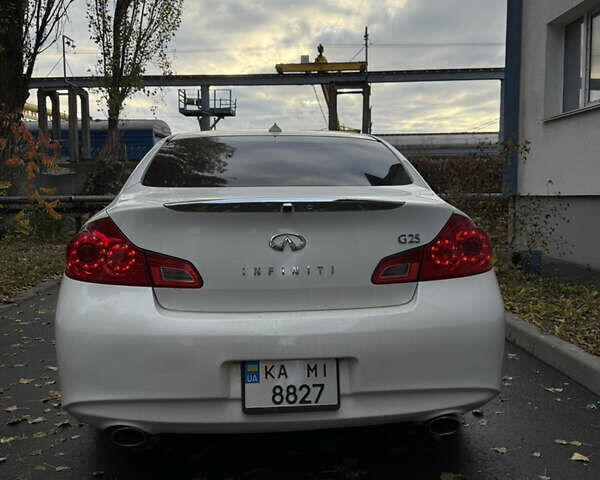Белый Инфинити G25, объемом двигателя 2.5 л и пробегом 160 тыс. км за 11500 $, фото 8 на Automoto.ua