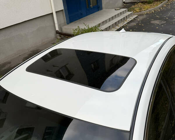 Белый Инфинити G25, объемом двигателя 2.5 л и пробегом 160 тыс. км за 11500 $, фото 10 на Automoto.ua