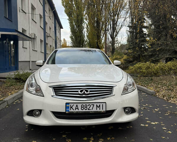 Белый Инфинити G25, объемом двигателя 2.5 л и пробегом 160 тыс. км за 11500 $, фото 3 на Automoto.ua