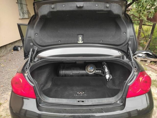 Черный Инфинити G25, объемом двигателя 2.5 л и пробегом 217 тыс. км за 7800 $, фото 12 на Automoto.ua