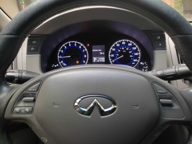 Черный Инфинити G25, объемом двигателя 2.5 л и пробегом 217 тыс. км за 7800 $, фото 5 на Automoto.ua