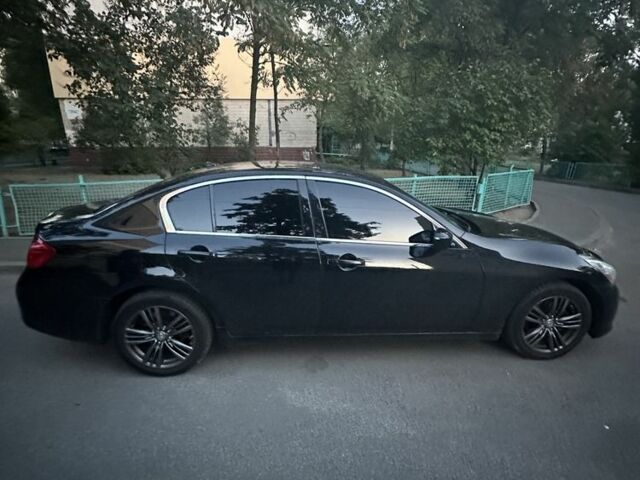 Черный Инфинити G25, объемом двигателя 2.5 л и пробегом 270 тыс. км за 9999 $, фото 2 на Automoto.ua