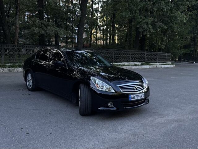 Черный Инфинити G25, объемом двигателя 2.5 л и пробегом 205 тыс. км за 9000 $, фото 1 на Automoto.ua