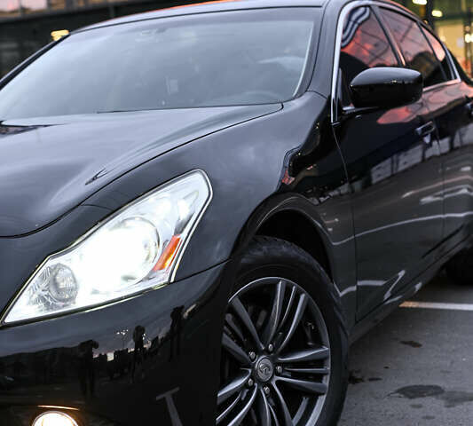 Черный Инфинити G25, объемом двигателя 2.5 л и пробегом 245 тыс. км за 11000 $, фото 3 на Automoto.ua