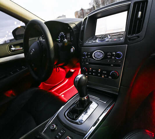 Черный Инфинити G25, объемом двигателя 2.5 л и пробегом 245 тыс. км за 11000 $, фото 64 на Automoto.ua