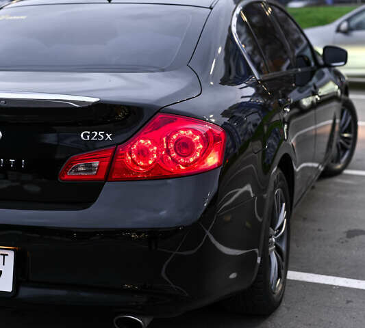 Черный Инфинити G25, объемом двигателя 2.5 л и пробегом 245 тыс. км за 11000 $, фото 15 на Automoto.ua