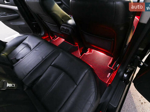 Черный Инфинити G25, объемом двигателя 2.5 л и пробегом 245 тыс. км за 11000 $, фото 48 на Automoto.ua