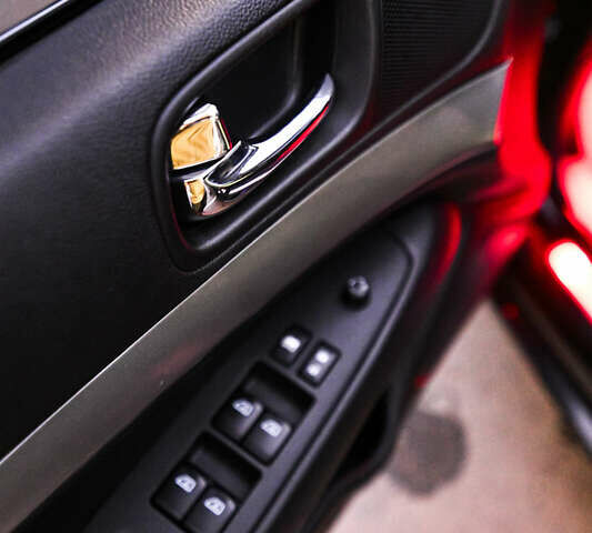 Черный Инфинити G25, объемом двигателя 2.5 л и пробегом 245 тыс. км за 11000 $, фото 68 на Automoto.ua