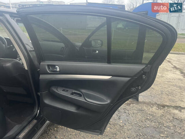 Чорний Інфініті G25, об'ємом двигуна 2.5 л та пробігом 182 тис. км за 7200 $, фото 13 на Automoto.ua