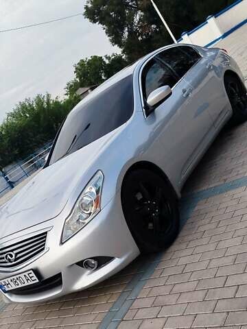 Серый Инфинити G25, объемом двигателя 2.5 л и пробегом 240 тыс. км за 8400 $, фото 4 на Automoto.ua