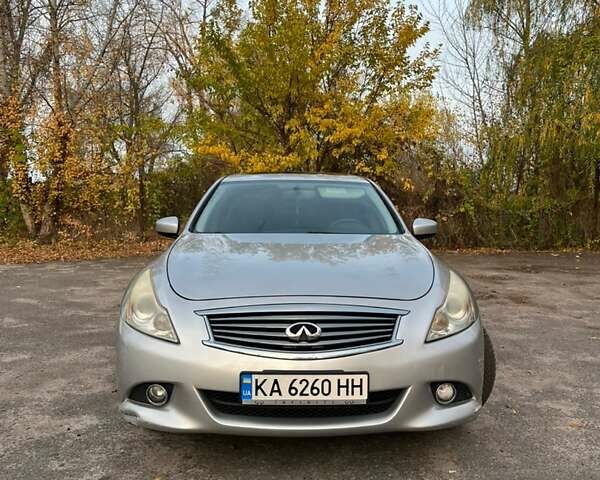 Серый Инфинити G25, объемом двигателя 2.5 л и пробегом 256 тыс. км за 9100 $, фото 2 на Automoto.ua