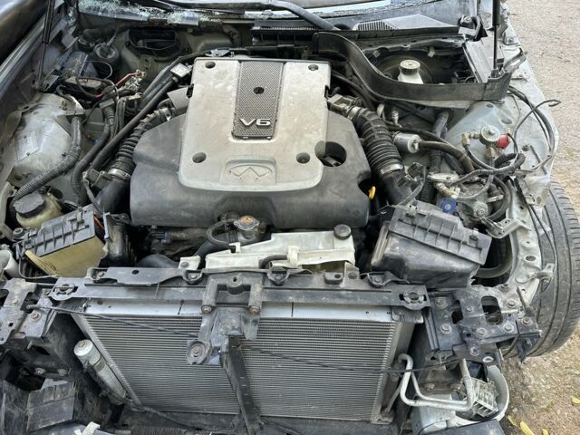 Серый Инфинити G25, объемом двигателя 2.5 л и пробегом 130 тыс. км за 2200 $, фото 5 на Automoto.ua