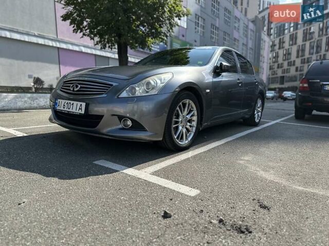 Сірий Інфініті G25, об'ємом двигуна 2.5 л та пробігом 181 тис. км за 10500 $, фото 1 на Automoto.ua
