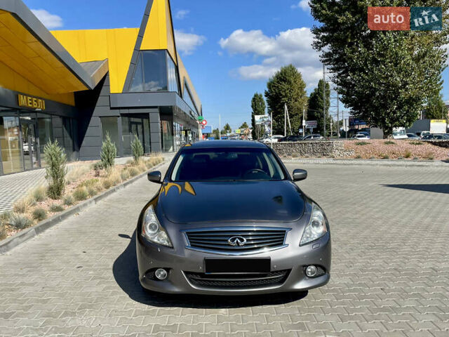 Серый Инфинити G25, объемом двигателя 2.5 л и пробегом 200 тыс. км за 10900 $, фото 4 на Automoto.ua
