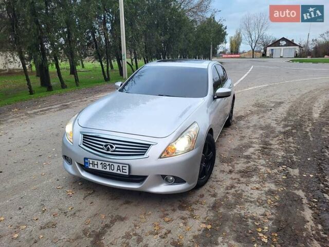 Серый Инфинити G25, объемом двигателя 2.5 л и пробегом 204 тыс. км за 7850 $, фото 2 на Automoto.ua