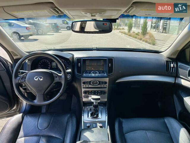 Серый Инфинити G25, объемом двигателя 2.5 л и пробегом 200 тыс. км за 10900 $, фото 8 на Automoto.ua