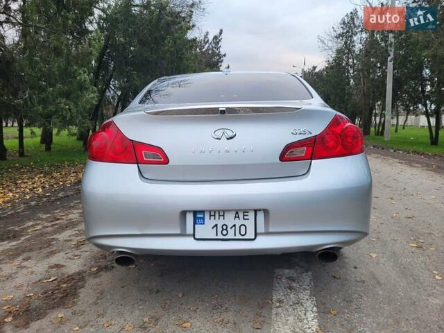 Серый Инфинити G25, объемом двигателя 2.5 л и пробегом 204 тыс. км за 7850 $, фото 10 на Automoto.ua