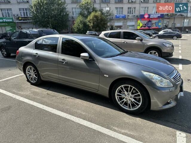 Сірий Інфініті G25, об'ємом двигуна 2.5 л та пробігом 181 тис. км за 10500 $, фото 43 на Automoto.ua