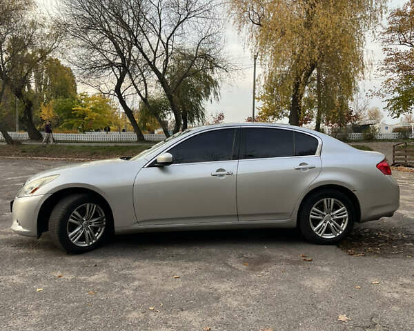 Серый Инфинити G25, объемом двигателя 2.5 л и пробегом 256 тыс. км за 9100 $, фото 5 на Automoto.ua