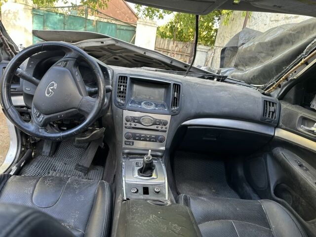 Серый Инфинити G25, объемом двигателя 2.5 л и пробегом 130 тыс. км за 2200 $, фото 11 на Automoto.ua