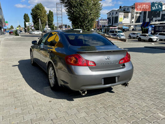 Серый Инфинити G25, объемом двигателя 2.5 л и пробегом 200 тыс. км за 10900 $, фото 3 на Automoto.ua