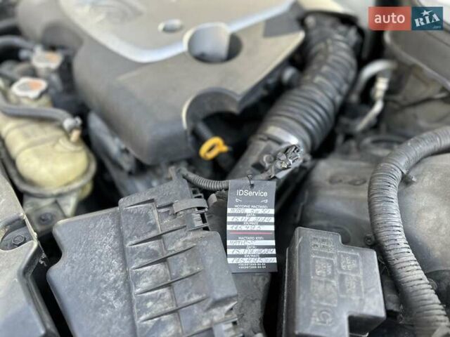 Сірий Інфініті G25, об'ємом двигуна 2.5 л та пробігом 181 тис. км за 10500 $, фото 18 на Automoto.ua