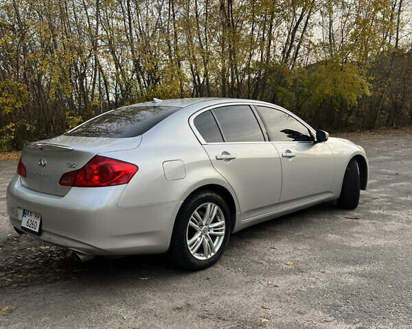 Серый Инфинити G25, объемом двигателя 2.5 л и пробегом 256 тыс. км за 9100 $, фото 10 на Automoto.ua