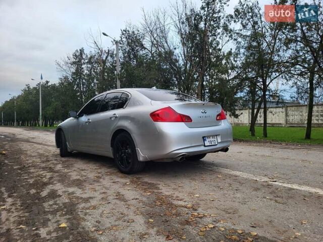 Серый Инфинити G25, объемом двигателя 2.5 л и пробегом 204 тыс. км за 7850 $, фото 4 на Automoto.ua