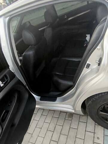 Серый Инфинити G25, объемом двигателя 2.5 л и пробегом 240 тыс. км за 8400 $, фото 9 на Automoto.ua