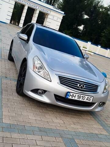 Серый Инфинити G25, объемом двигателя 2.5 л и пробегом 240 тыс. км за 8400 $, фото 2 на Automoto.ua