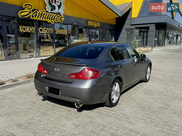 Серый Инфинити G25, объемом двигателя 2.5 л и пробегом 200 тыс. км за 10900 $, фото 2 на Automoto.ua