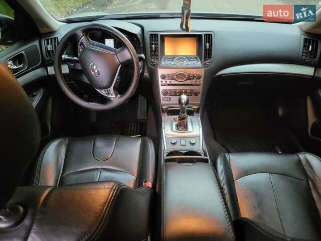 Серый Инфинити G25, объемом двигателя 2.5 л и пробегом 204 тыс. км за 7850 $, фото 9 на Automoto.ua