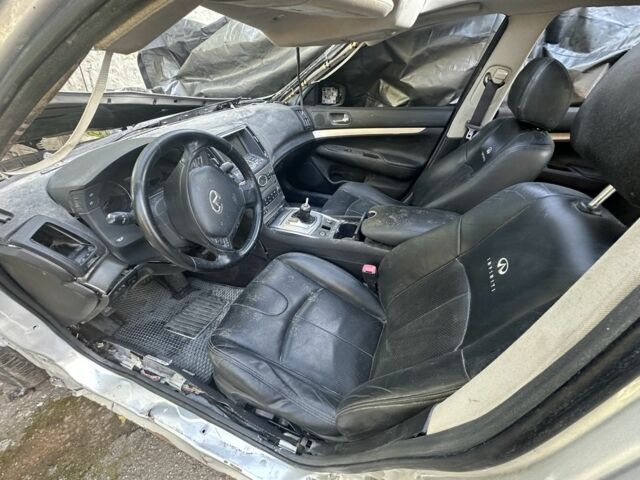 Серый Инфинити G25, объемом двигателя 2.5 л и пробегом 130 тыс. км за 2200 $, фото 7 на Automoto.ua