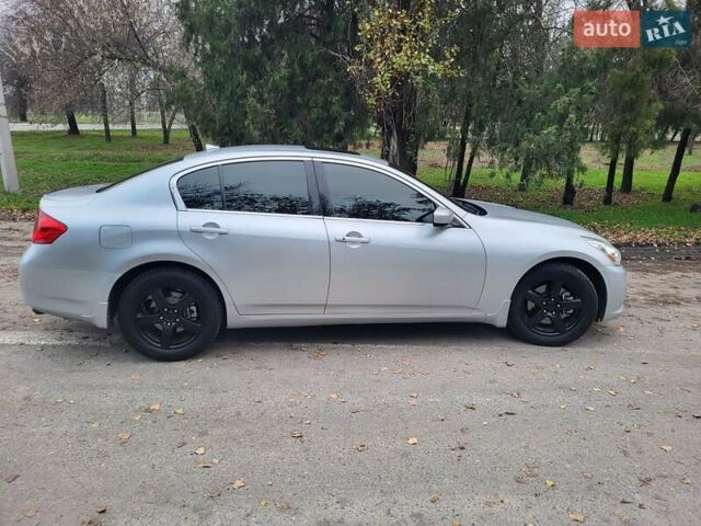 Серый Инфинити G25, объемом двигателя 2.5 л и пробегом 204 тыс. км за 7850 $, фото 8 на Automoto.ua