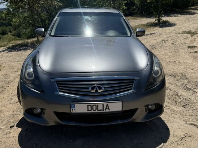 Серый Инфинити G25, объемом двигателя 2.5 л и пробегом 260 тыс. км за 9000 $, фото 1 на Automoto.ua