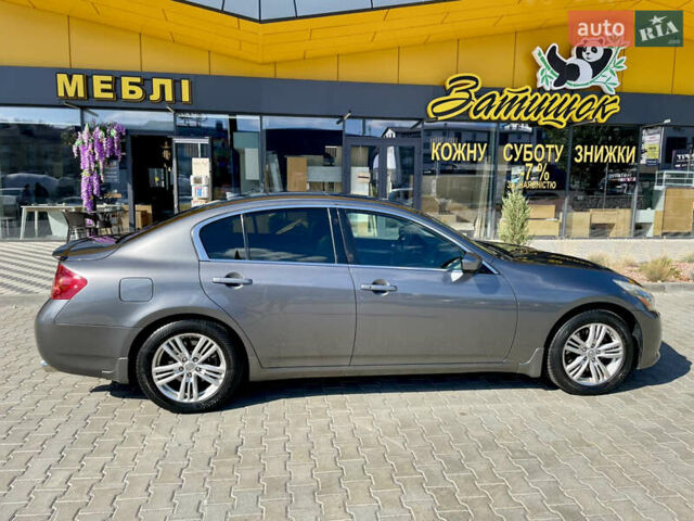 Серый Инфинити G25, объемом двигателя 2.5 л и пробегом 200 тыс. км за 10900 $, фото 6 на Automoto.ua