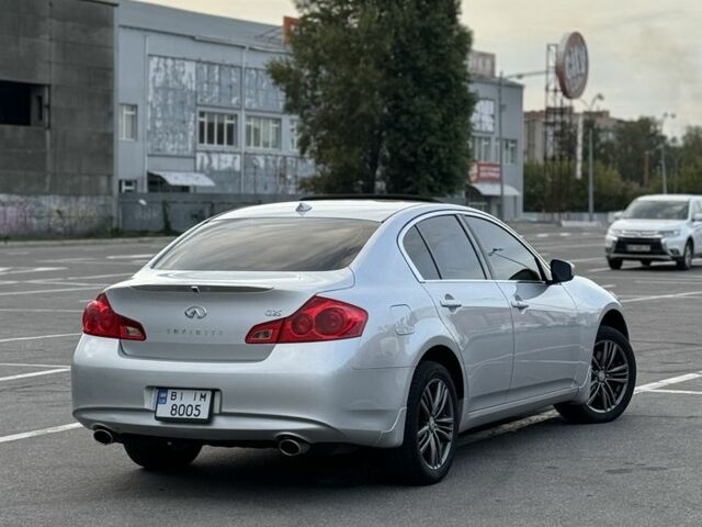 Інфініті G25 2011 у Полтаві на Automoto.ua Сірий Інфініті G25, об'ємом двигуна 2.5 л та пробігом 218 тис. км за 9500 $, фото 7 на Automoto.ua