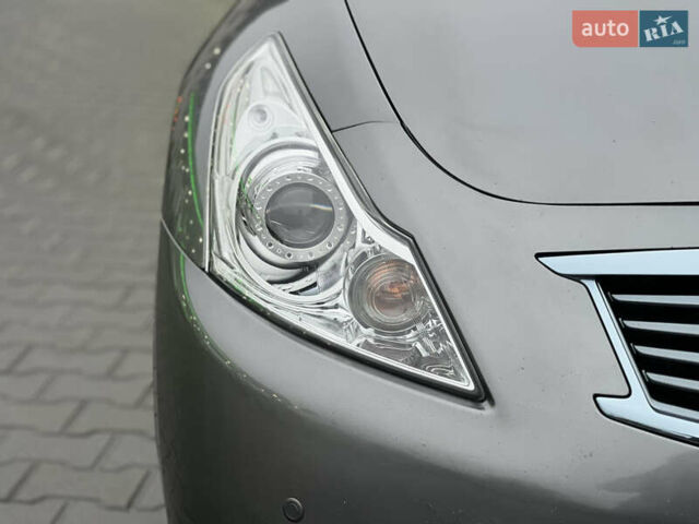 Серый Инфинити G25, объемом двигателя 2.5 л и пробегом 210 тыс. км за 8550 $, фото 4 на Automoto.ua