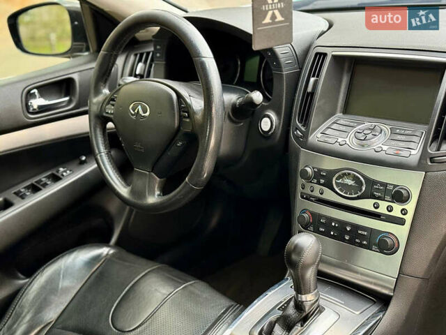Серый Инфинити G25, объемом двигателя 2.5 л и пробегом 195 тыс. км за 9600 $, фото 16 на Automoto.ua