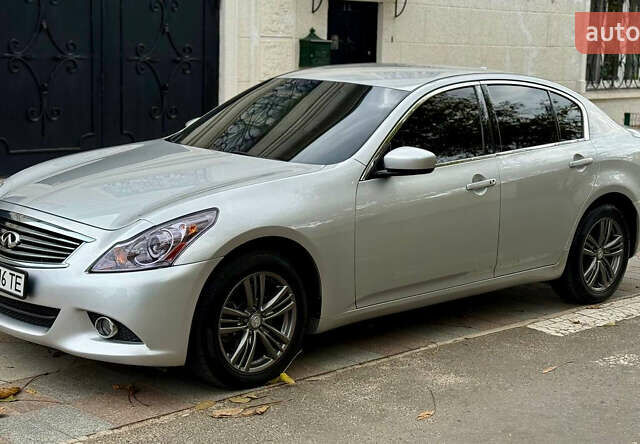 Серый Инфинити G25, объемом двигателя 2.5 л и пробегом 195 тыс. км за 9600 $, фото 9 на Automoto.ua