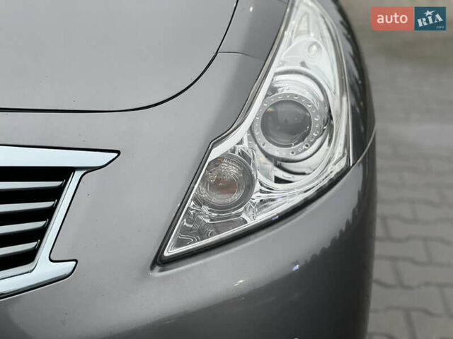 Серый Инфинити G25, объемом двигателя 2.5 л и пробегом 210 тыс. км за 8550 $, фото 3 на Automoto.ua