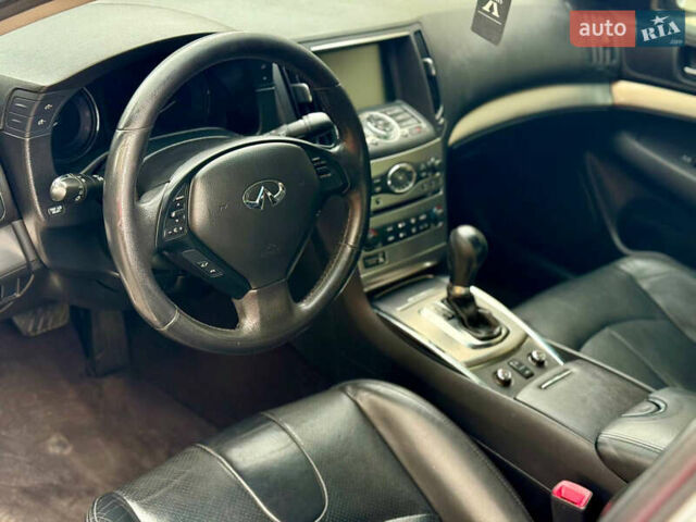 Серый Инфинити G25, объемом двигателя 2.5 л и пробегом 195 тыс. км за 9600 $, фото 12 на Automoto.ua