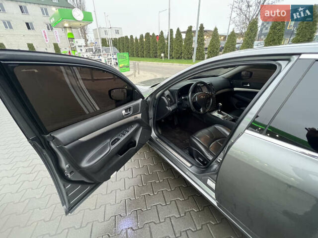 Серый Инфинити G25, объемом двигателя 2.5 л и пробегом 210 тыс. км за 8550 $, фото 12 на Automoto.ua
