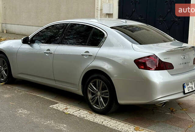 Серый Инфинити G25, объемом двигателя 2.5 л и пробегом 195 тыс. км за 9600 $, фото 8 на Automoto.ua