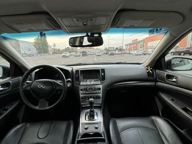 Інфініті G25 2011 у Полтаві на Automoto.ua Сірий Інфініті G25, об'ємом двигуна 2.5 л та пробігом 218 тис. км за 9500 $, фото 9 на Automoto.ua