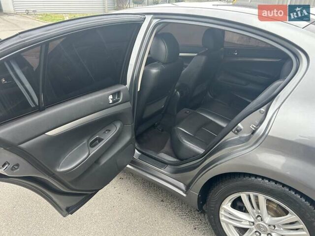 Серый Инфинити G25, объемом двигателя 2.5 л и пробегом 210 тыс. км за 8000 $, фото 5 на Automoto.ua