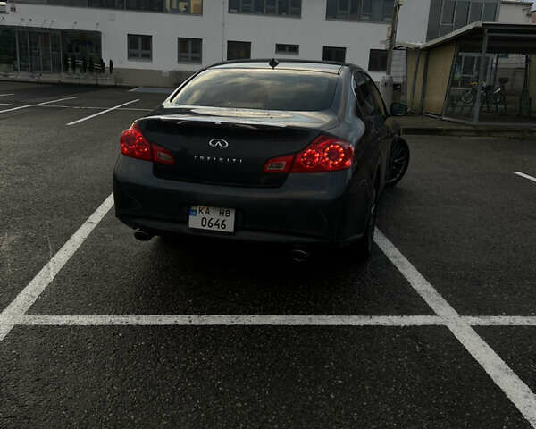 Серый Инфинити G25, объемом двигателя 2.5 л и пробегом 190 тыс. км за 7999 $, фото 2 на Automoto.ua